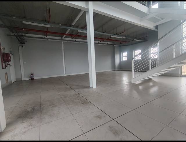 5,861M² WAREHOUSE TO LET IN GOSFORTH PARK